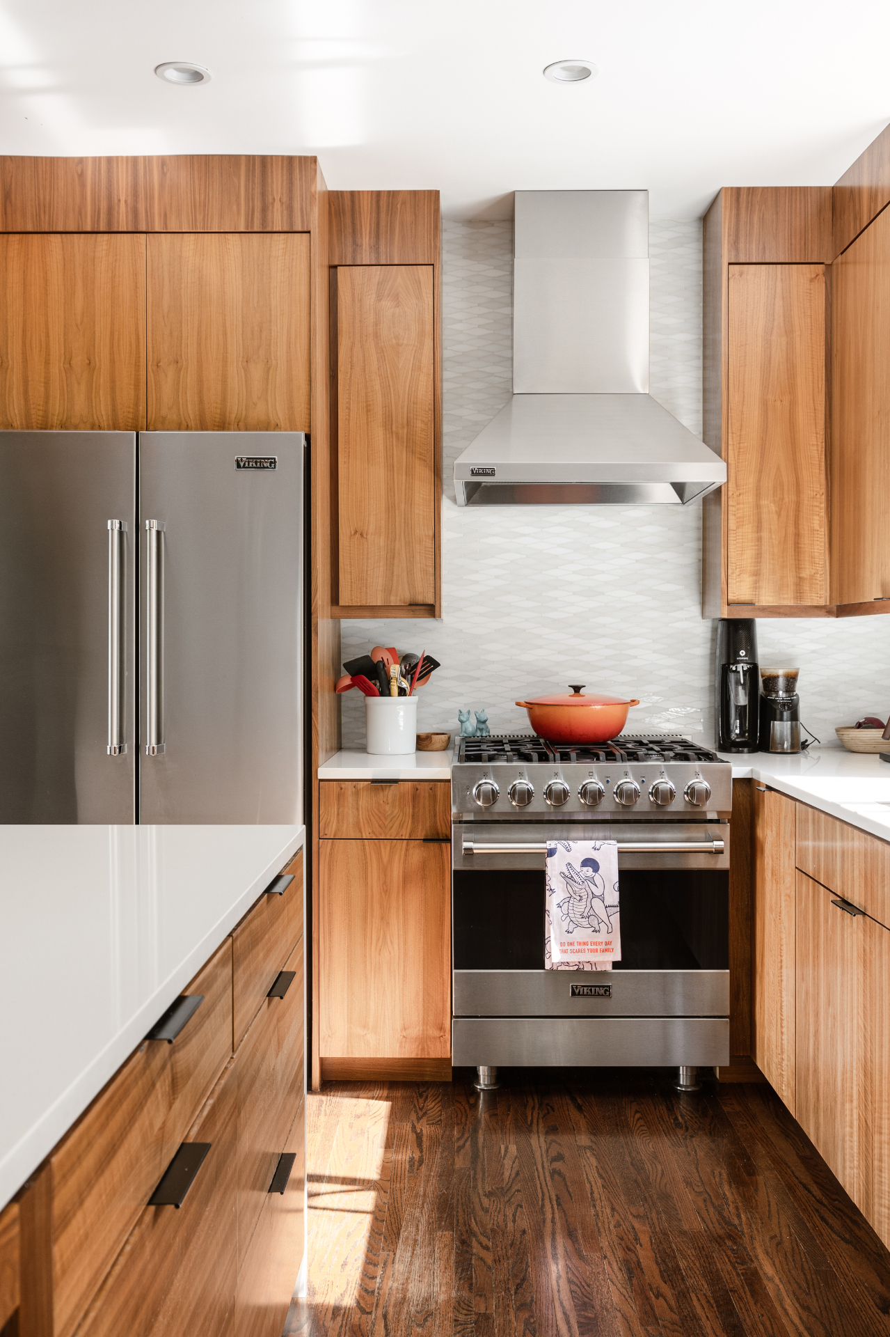Walnut kitchen with stainless Viking range